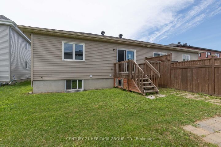 Property Photo: 367 Trillium Circle ON K0A 3K0