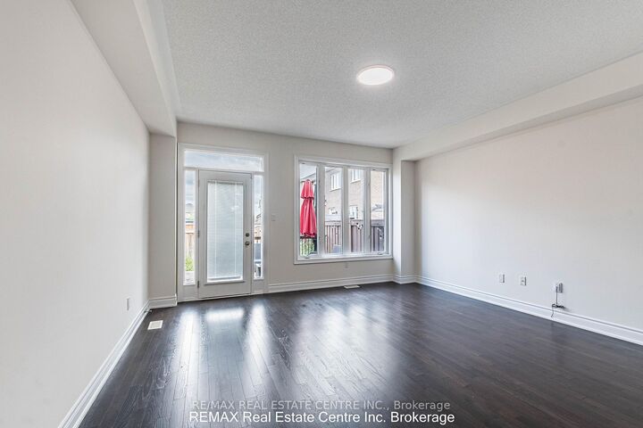 Property Photo: 27 Lady Evelyn Cres Brampton Ontario Circle ON L6Y 6C6