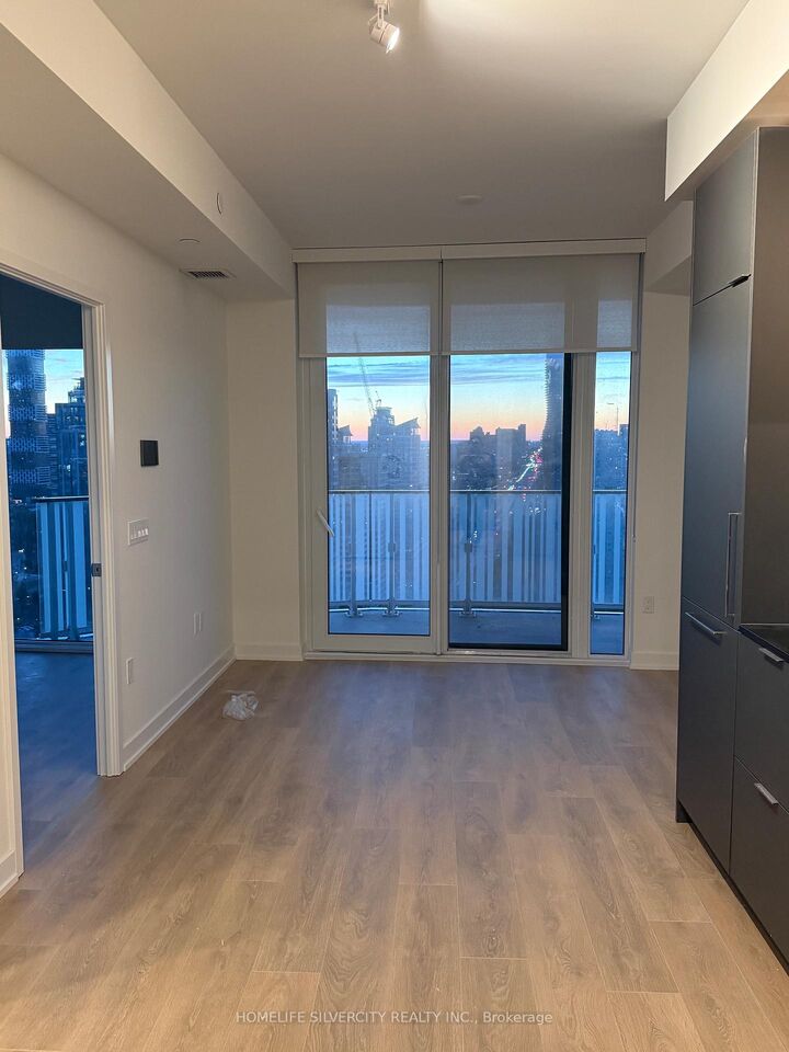 Property Photo:  1 Fairview Street 2907  ON L5A 4C6 