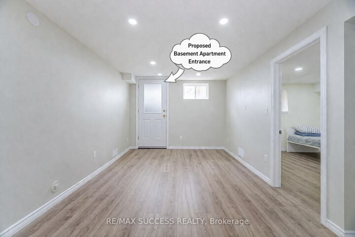 Property Photo: 32 George Brier Drive W ON N3L 0L3