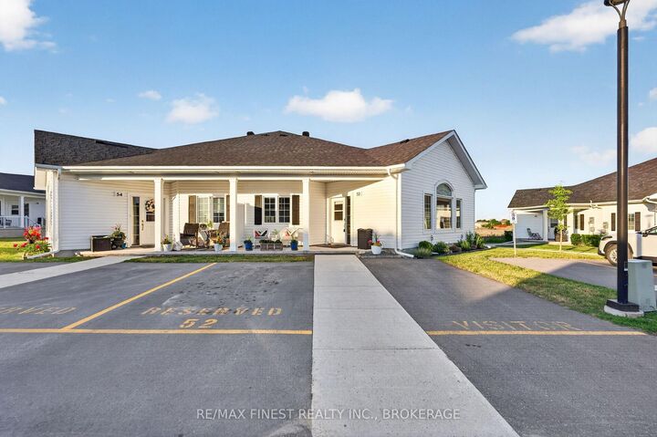 Property Photo:  52 Lowry Place  ON K7N 0E2 