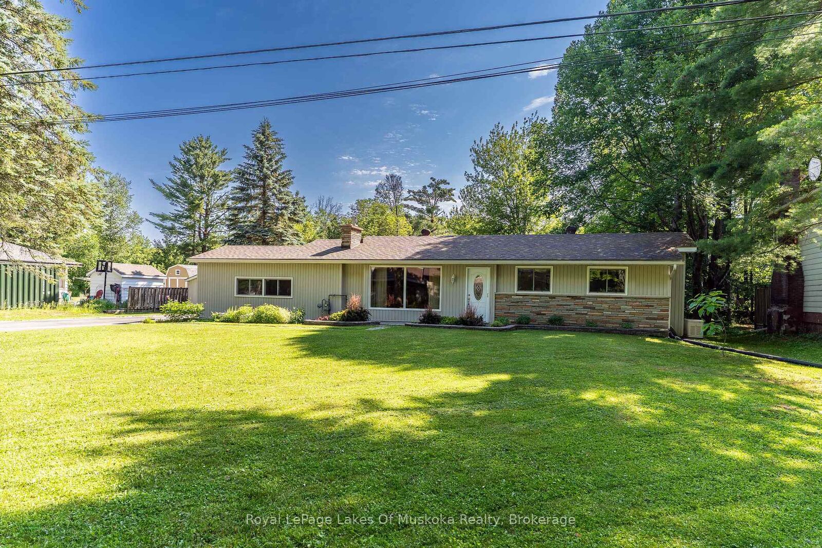 Property Photo: 130 Robinson Avenue ON P1P 1R5