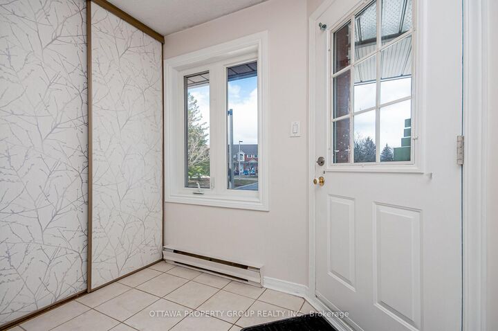 Property Photo:  442 Briston Private  ON K1G 5R4 