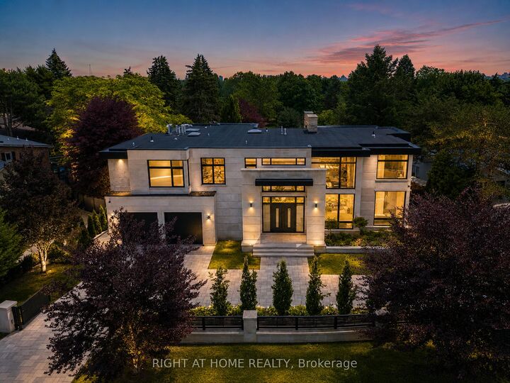 Property Photo: 36 Fairway Heights Drive ON L3T 3A8