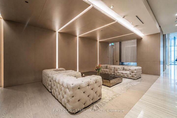 Property Photo:  100 Harbour Street 2801  ON M5J 0B5 