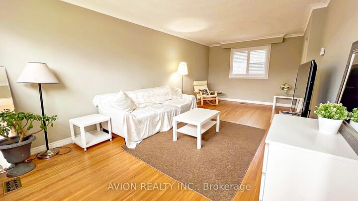 Property Photo: 83 Lincoln Green Drive ON L3P 1R6