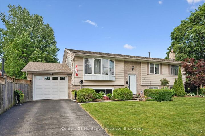 Property Photo: 44 Inverness Drive ON N1E 6K3