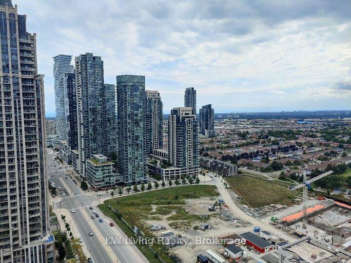Property Photo: 385 Prince Of Wales Drive 2606 ON L5B 0C6