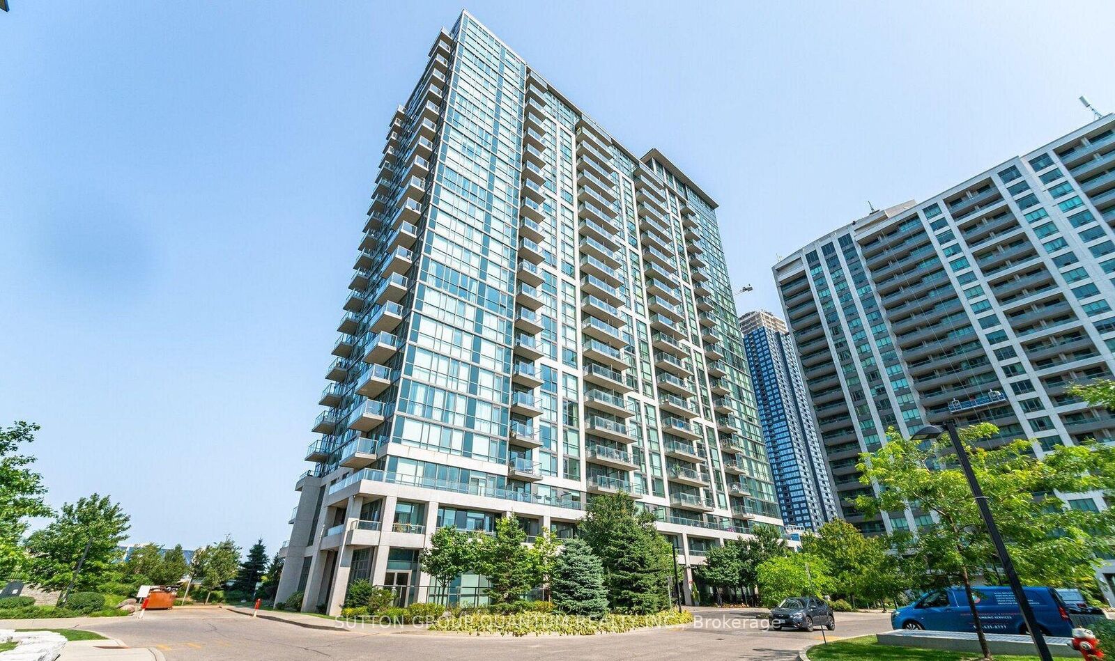 Property Photo: 339 Rathburn Road W 2312 ON L5B 0K6