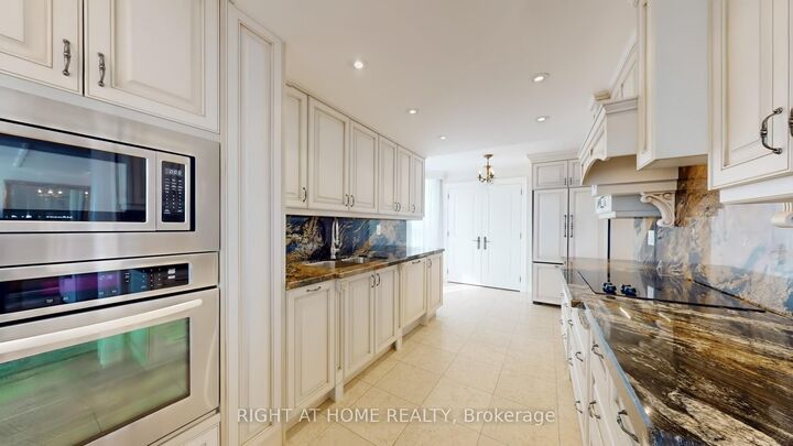 100 Antibes Drive 2805 — photo 1