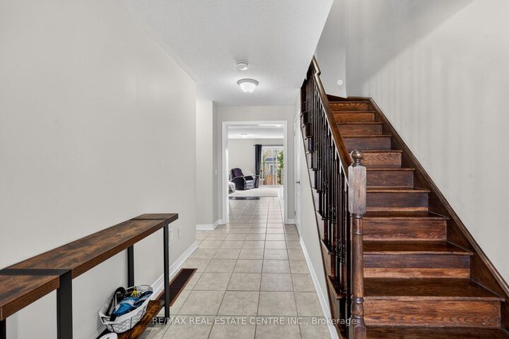 Property Photo:  941 Cook Crescent  ON L9V 3V2 
