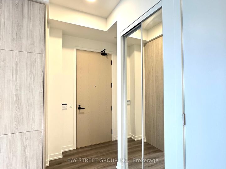 Property Photo:  225 Commerce Street 6508  ON L4K 0R1 