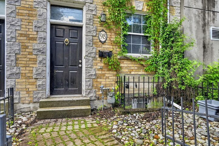 Property Photo: 98 William Street ON K7L 2C5