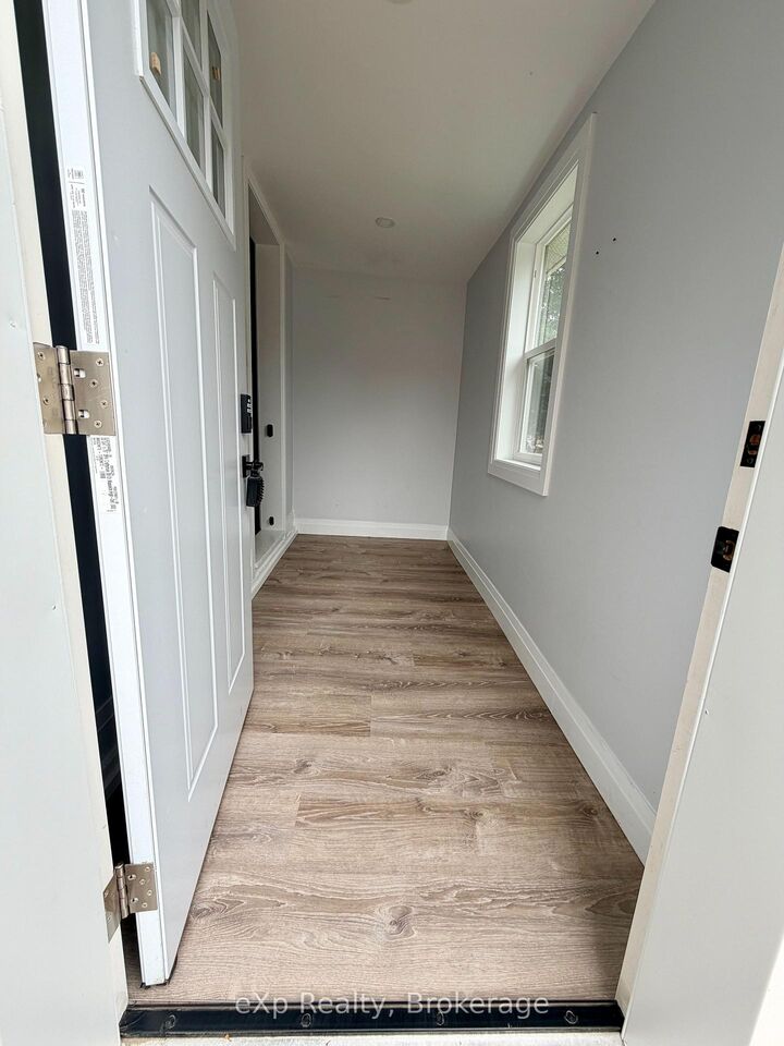 Property Photo: 218 2nd Avenue E ON N4K 2E6