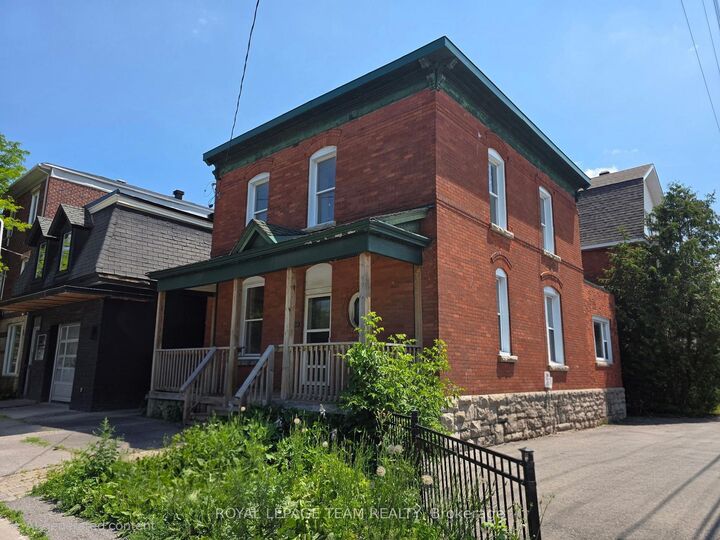 498 Gladstone Avenue — photo 1