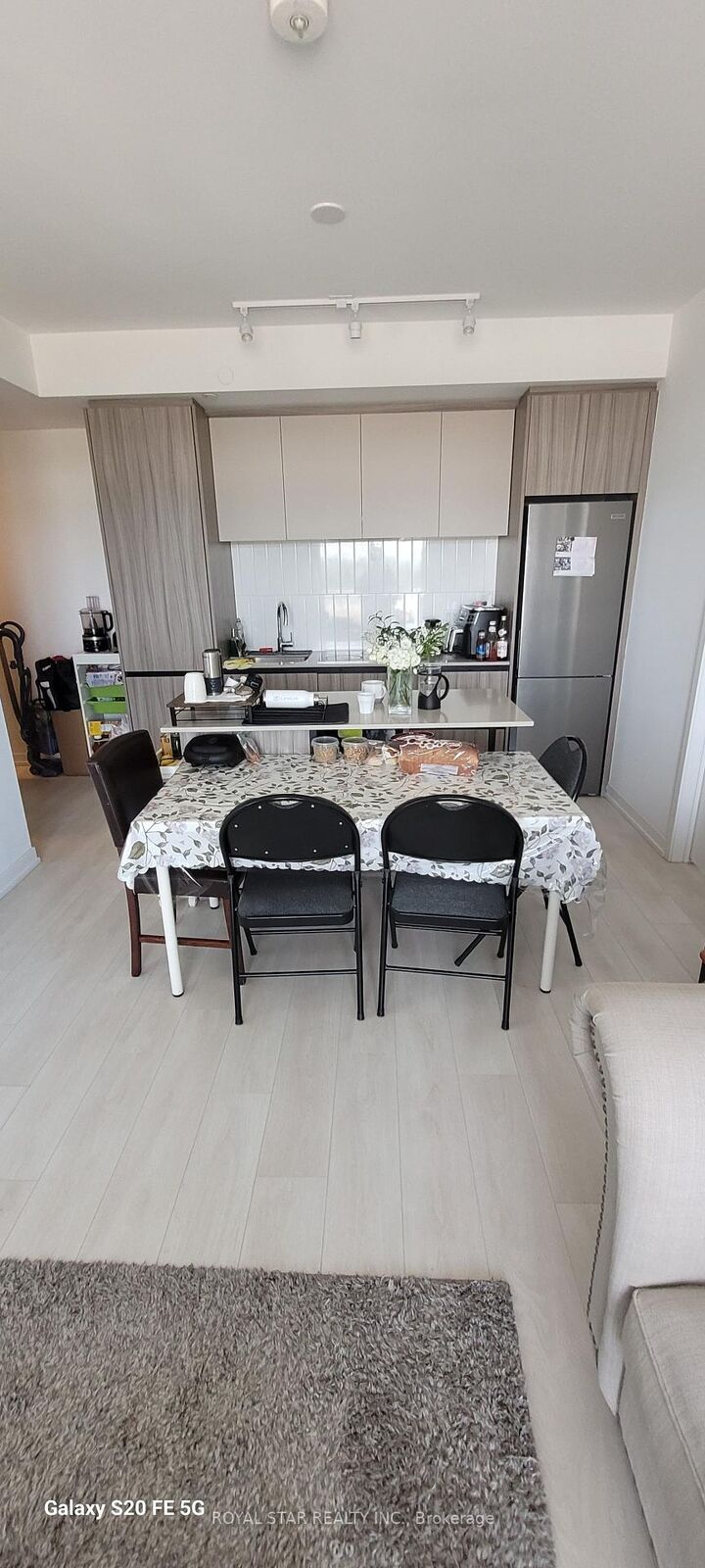 Property Photo: 8 Beverley Glen Boulevard 901 ON L4J 0L5