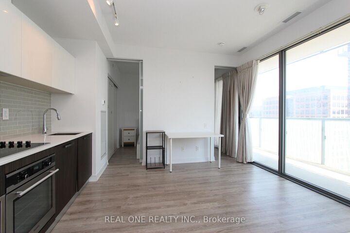 Property Photo:  50 Charles Street E 1801  ON M4Y 0C3 