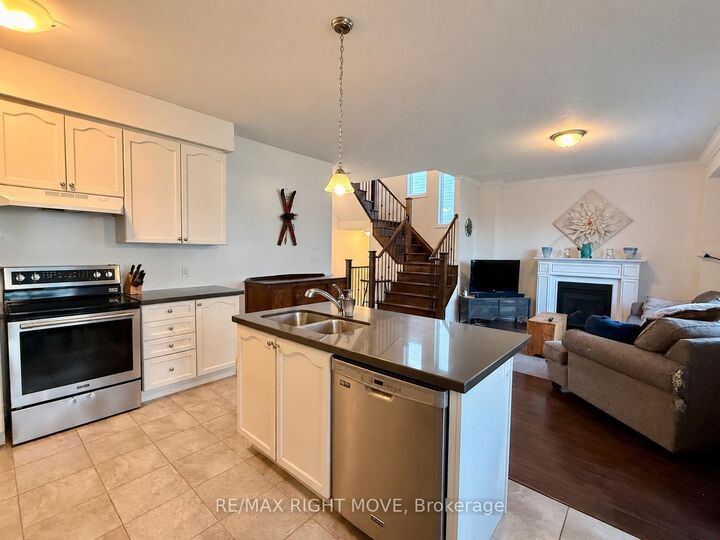 Property Photo: 41 Primeau Crescent ON K9V 0M6