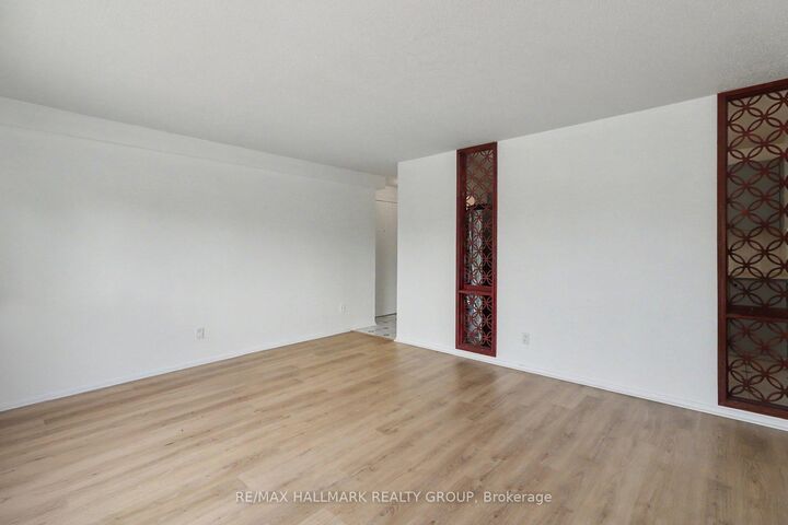 Property Photo: 900 Elmsmere Road 8 ON K1J 7T6