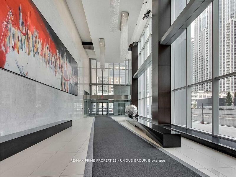 Property Photo: 386 Yonge Street 3807 ON M5B 0A5