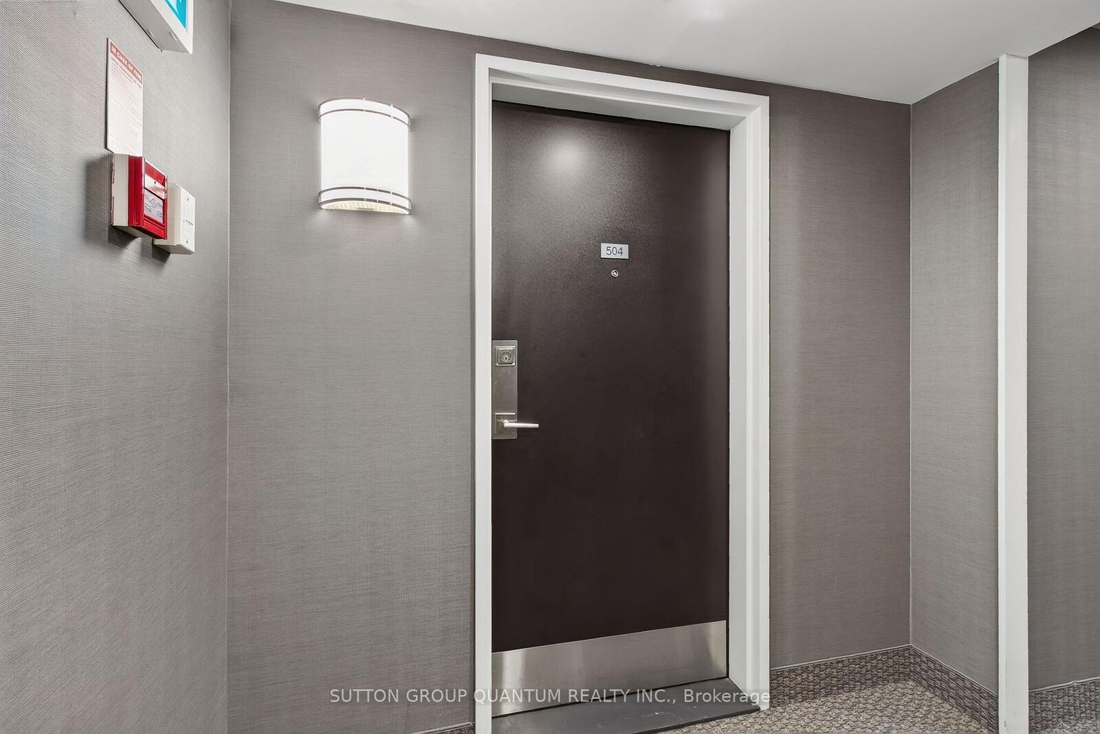 Property Photo:  965 Inverhouse Drive 504  ON L5J 4B4 