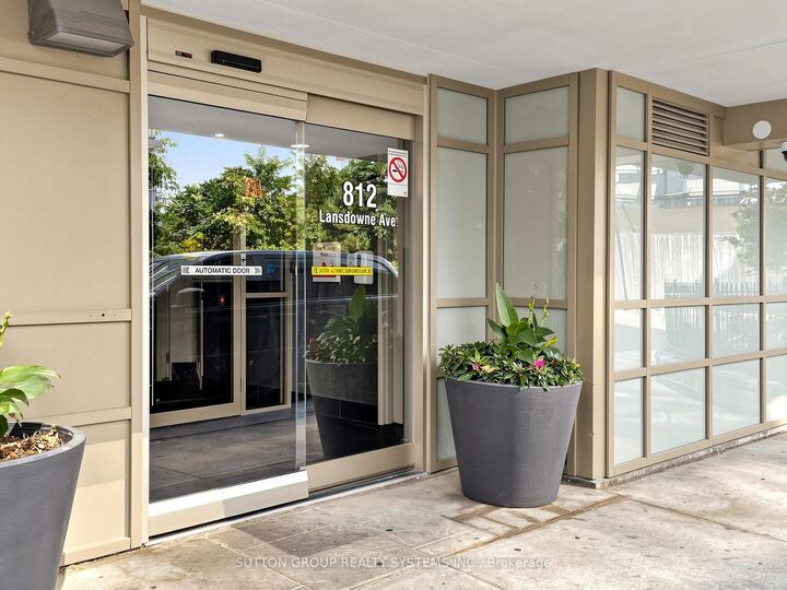 Property Photo:  812 Lansdowne Avenue 714  ON M6H 4K5 