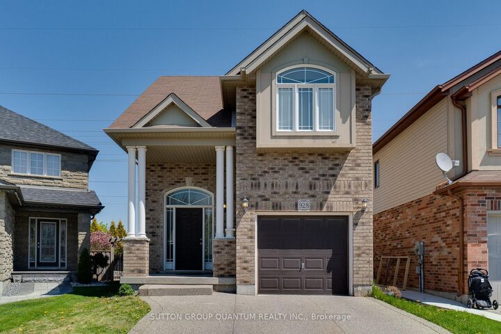 928 Dunblane Court — photo 1