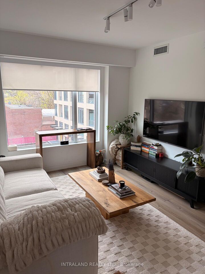 Property Photo: 543 Richmond Street W 313 ON M5V 1Y6