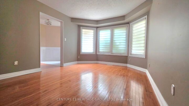 Property Photo: 73 Hutton Crescent ON L7C 1A7