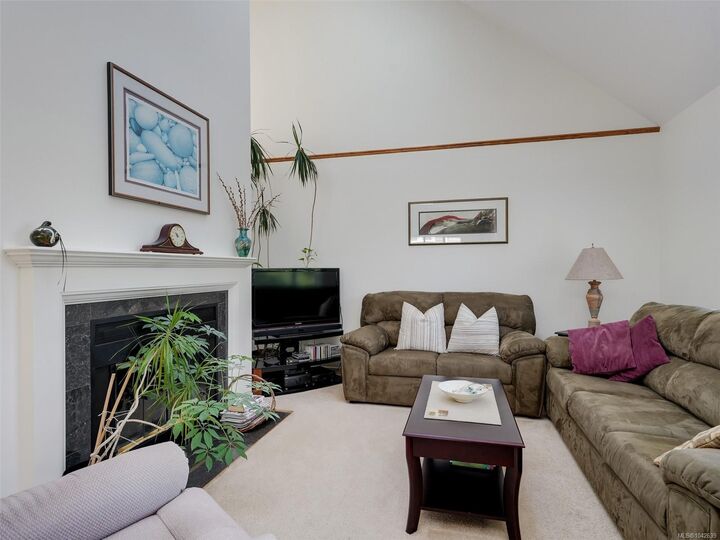 Property Photo: 1230 Richardson St BC V8V 3E1