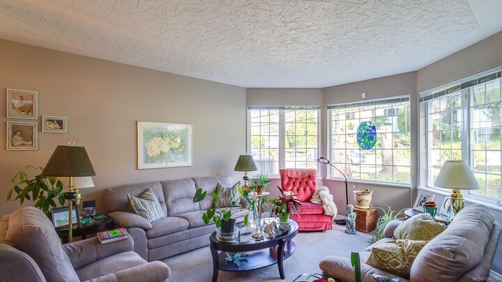 Property Photo:  2530 Anderson Ave  BC V9Y 2W2 