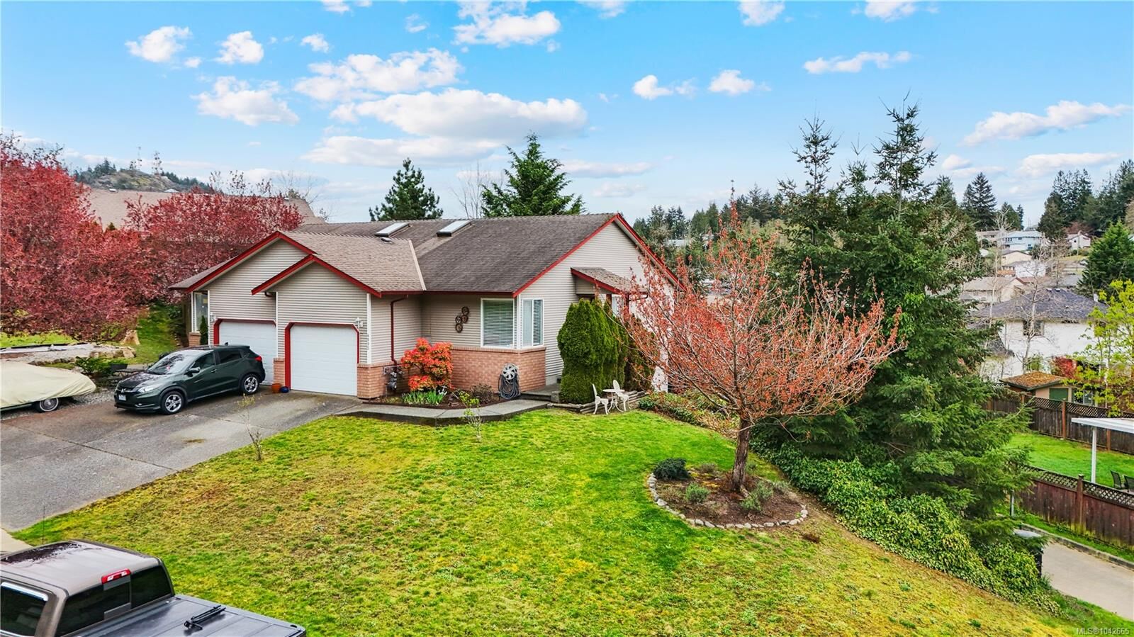Property Photo: 4895 Fairbrook Cres BC V9T 6L6