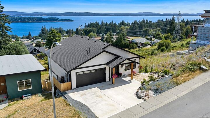 Property Photo: 399 Thetis Dr BC V9G 1V9