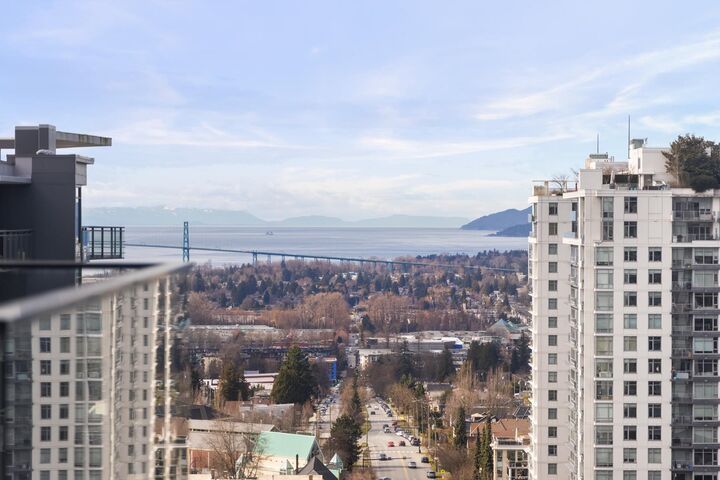 Property Photo: 135 E 13th Street 1307 BC V7L 0J8