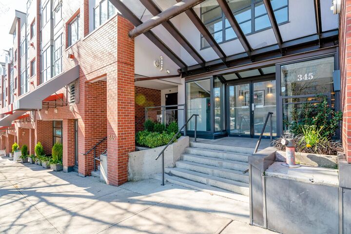 Property Photo: 345 Lonsdale Avenue 411 BC V7M 3M9