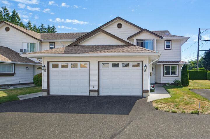 Property Photo: 46349 Cessna Drive 9 BC V2P 1A7