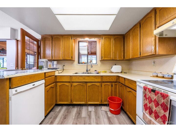 Property Photo: 15740 99 Avenue BC V4N 2A2