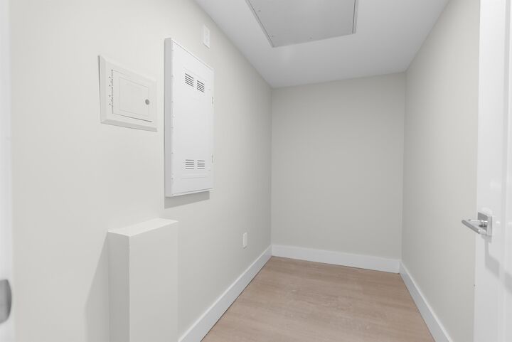 Property Photo: 3050 Kingsway 207 BC V5R 5J7