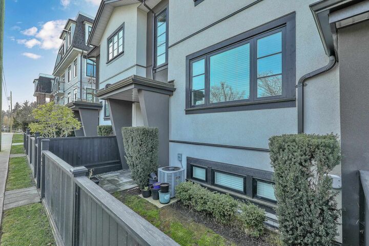 Property Photo: 806 Gauthier Avenue 102 BC V3K 1R9