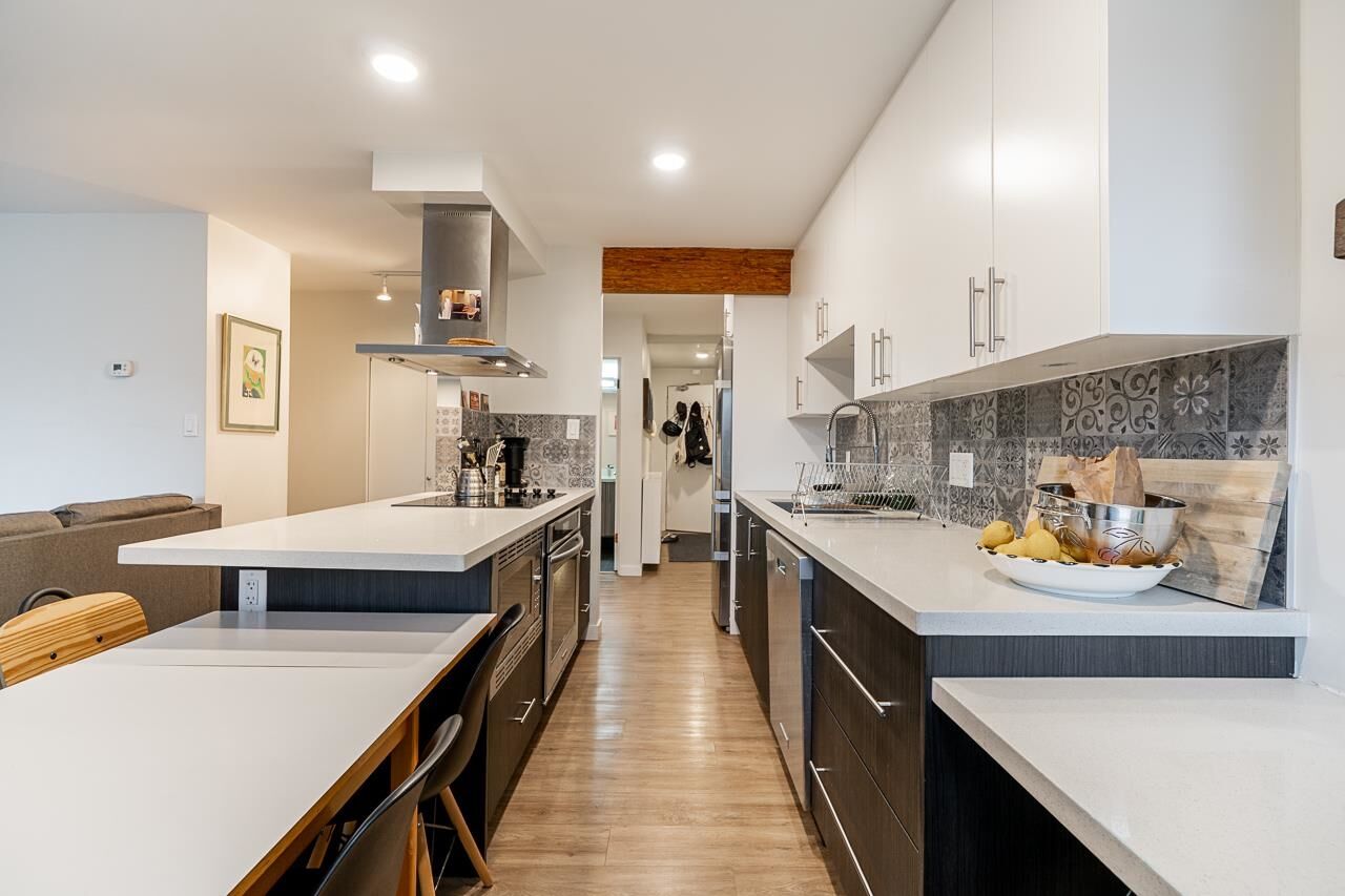 Property Photo: 36 E 14th Avenue 213 BC V5T 4C9