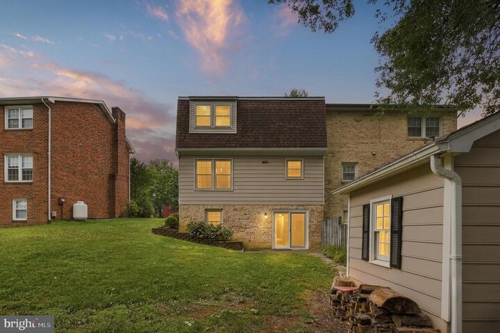 Property Photo:  824 Appleseed Court  VA 22601 