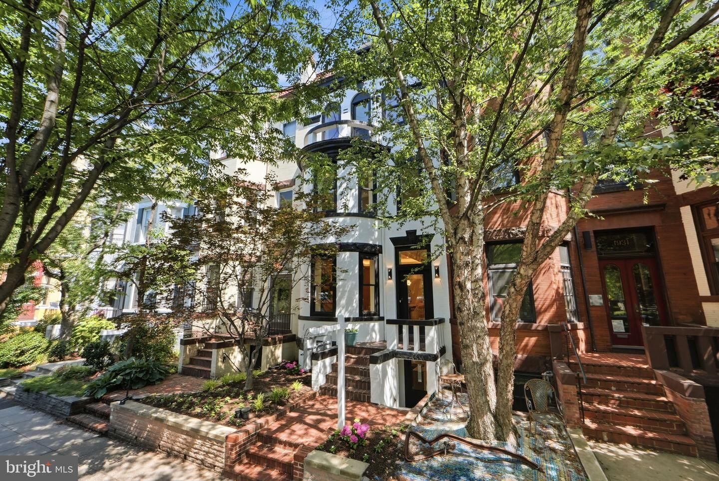 Property Photo:  1933 Calvert Street NW  DC 20009 