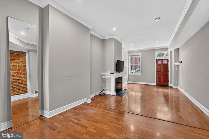 Property Photo:  1537 5th Street NW  DC 20001 