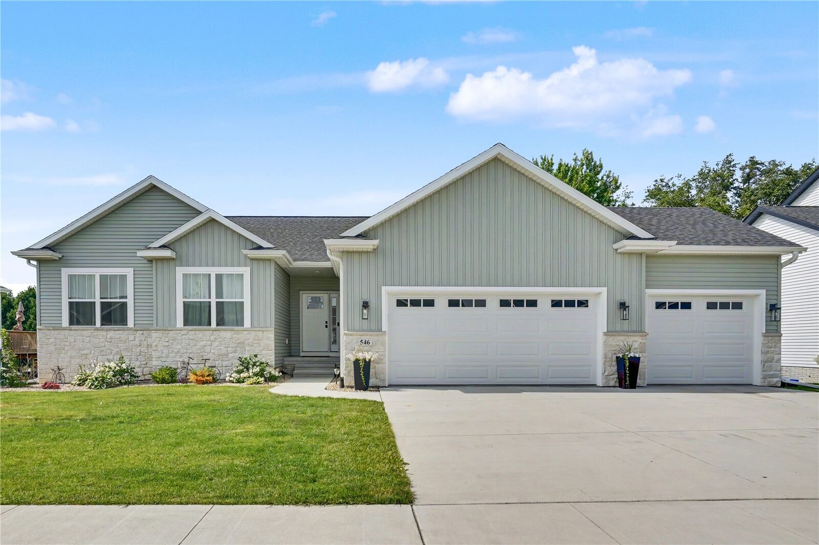 Property Photo: 546 Spring Meadow Drive NE IA 52314