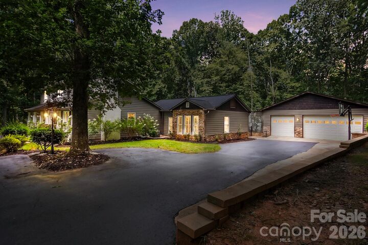 Property Photo: 432 Raintree Drive NC 28104