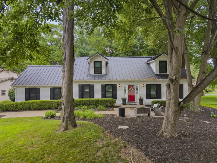 Property Photo: 1082 Autumn Woods Drive OH 43081