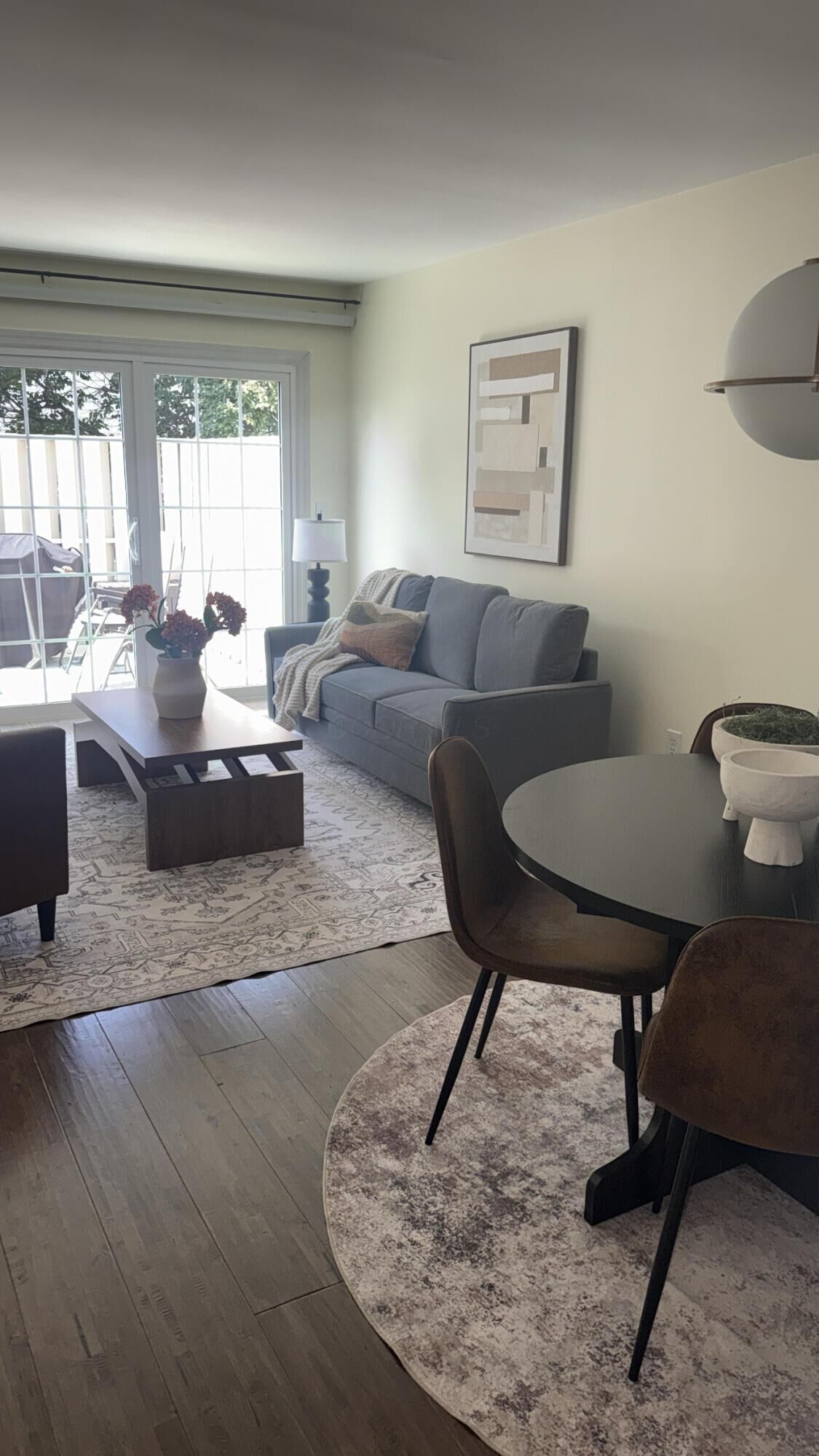 Property Photo:  2511 Hyacinth Lane  OH 43235 