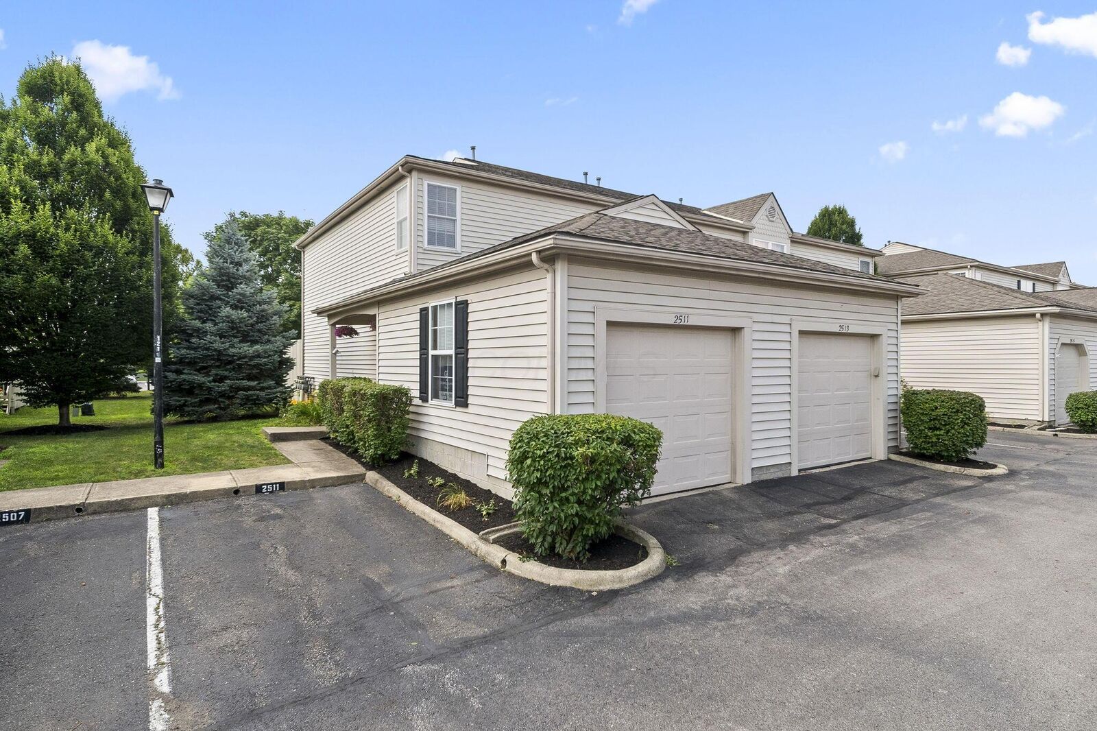 Property Photo: 2511 Hyacinth Lane OH 43235