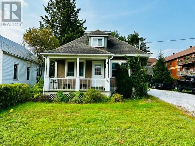 1028 Pembroke Street East — photo 1