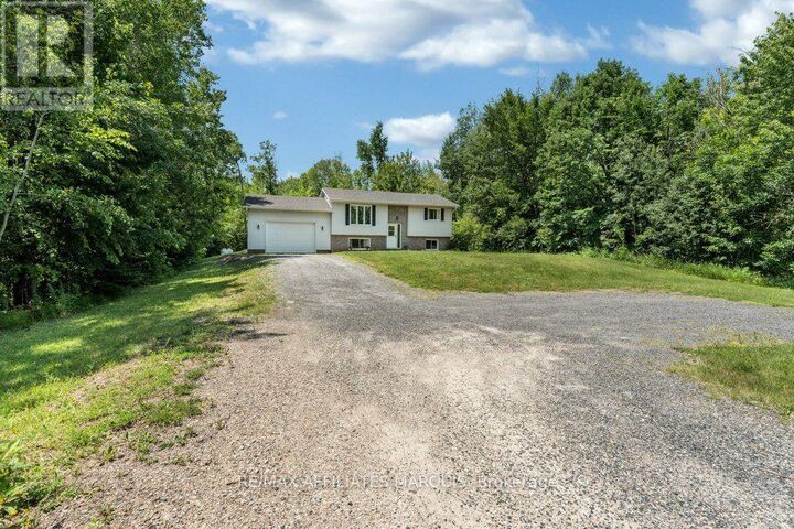 Property Photo: 437 Miller Drive ON K7H 0K7